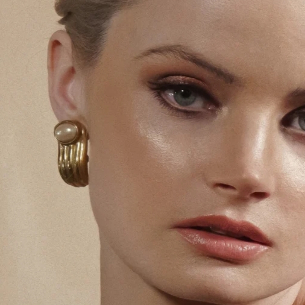 Vintage 80s Faux Pearls Gold plated earrings